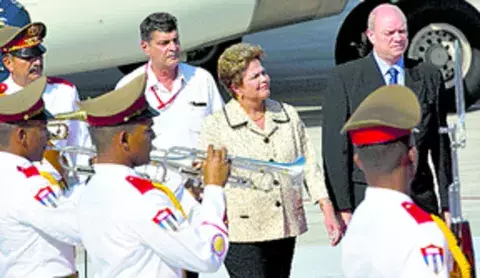 Presidentes latinoamericanos llegan a Cuba  