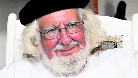 Ernesto Cardenal abandera la teología de la liberación 