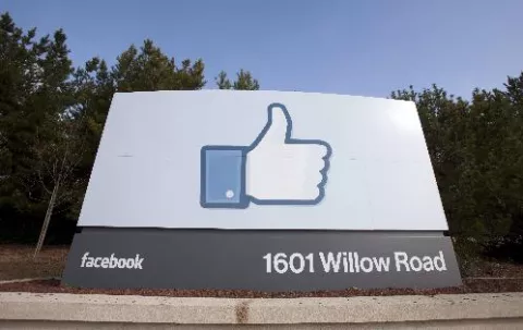 Facebook adquiere Instagram por 1.000 millones de dólares