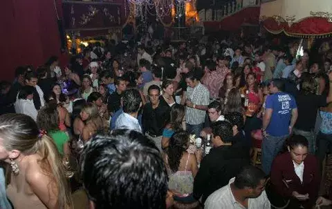  Dueños de discotecas presentan recurso de nulidad de la "Ley Zanahoria"