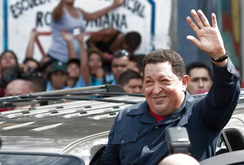 Venezolanos reeligen por tercera vez a Hugo Chávez