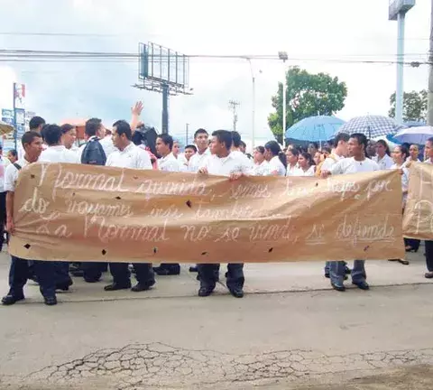 Escuela Normal fue diseñada para la  formación de    maestros 