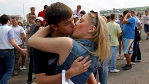 Hoy es el Día Mundial del Beso