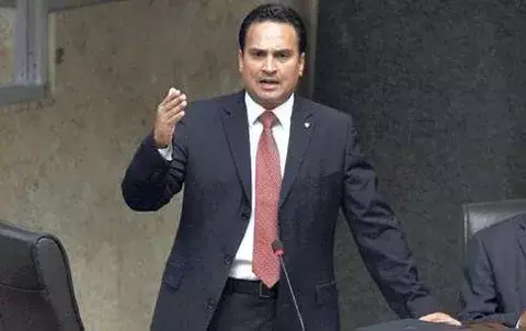 ¿Intentaron ‘tumbar’ 250 mil dólares al diputado Purcait?  