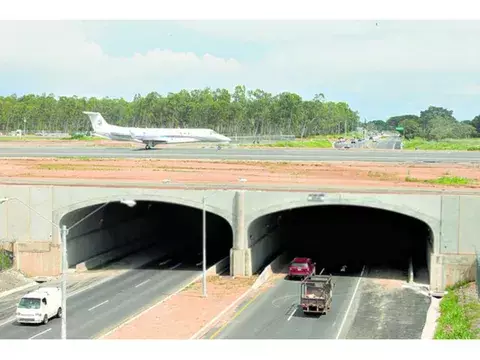 Aeropuerto tiene capacidad para unos 600 pasajeros  