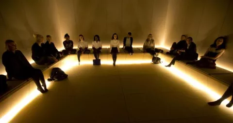 Una 'sala del silencio' para relajarse de las rebajas en Londres
