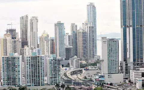 Sector construcción se apoya en el auge de la banca local  