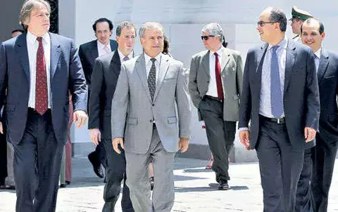 FMI vaticina que ninguna región    se salvará de crisis 