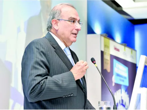 Gabinete ministerial presenta su renuncia protocolaria  
