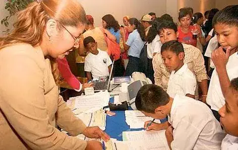 Más de 40 mil estudiantes recibirán becas 