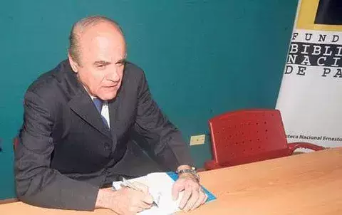 Libro del Dr. Abood es una travesía  emocional 