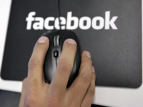 El uso de Facebook no hace feliz al usuario, según un estudio
