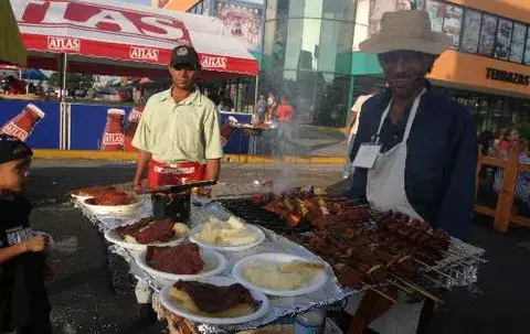 Bomberos establecen requisitos para puestos de comida en Carnaval