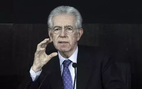 Monti llega a Trípoli para consultar con los nuevos dirigentes libios