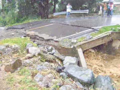   Residentes de  Tierras Altas temen el colapso de puentes  