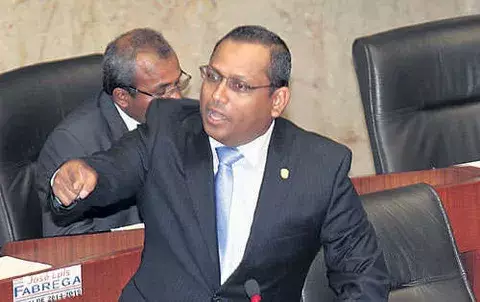 Pineda acusa de difamación al PRD 