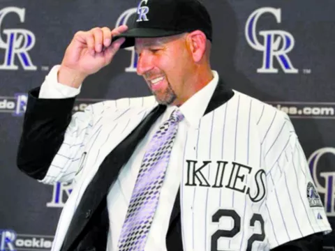 Los Rockies de Colorado hacen feliz por tres temporadas a Walt Weiss 