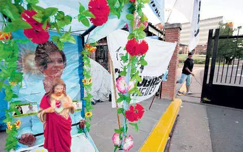 Presidenta argentina evoluciona sin mayores complicaciones de salud 