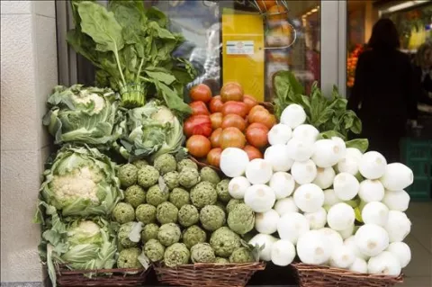 La mitad de los alimentos del mundo van a la basura