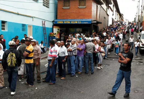  Asistencia masiva y prudencia de candidatos en las elecciones de Venezuela