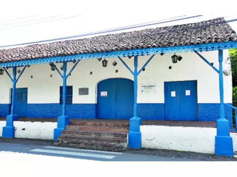 Un paseo por la historia nacional