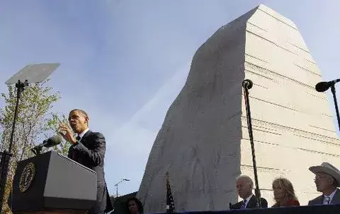 Obama culmina difícil gira para "vender" su plan de empleos