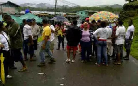 Moradores de Portobelo exigen soluciones habitacionales 