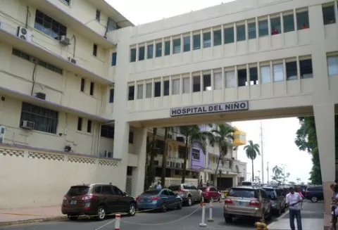 Perra que perdió su hocico por salvar a dos niñas está en Filipinas