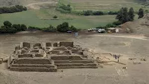 Arqueólogos descubren templo y fogón de 5.000 años de antigüedad en Lima
