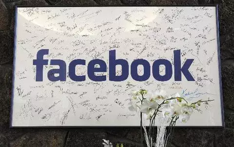 Facebook puede iniciar hoy los trámites para salir a bolsa