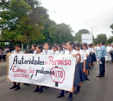 Piden cierres de bares por alto consumo de licor en los jóvenes 