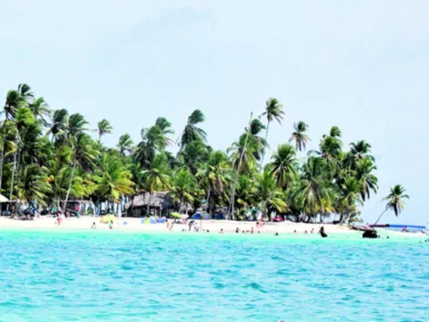Visita Cayos Holandeses e isla Perro