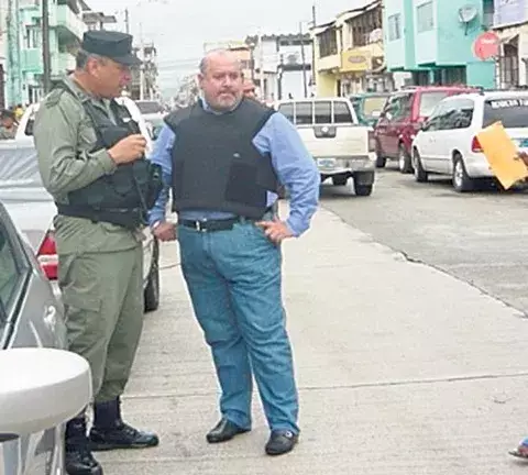 Sigue el toque de queda y control en los bares 