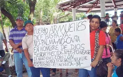 Baruenses protestan para exigir respuestas sobre proyectos paralizados 