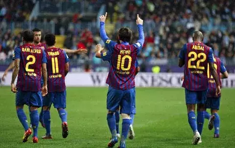 El Barcelona no acusa esfuerzo de Copa y calienta para la vuelta