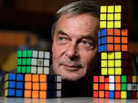 El Cubo de Rubik se prepara para los cuarenta