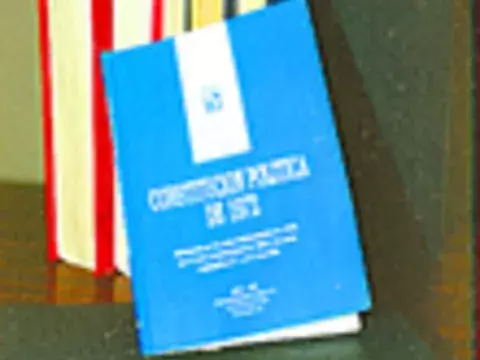 Constitución panameña permite a fiscales sancionar a funcionarios  