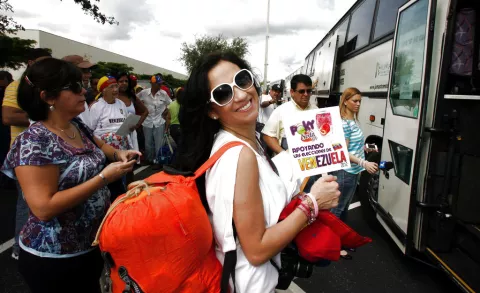 Miles de venezolanos viajan de Miami a Nueva Orleans para votar