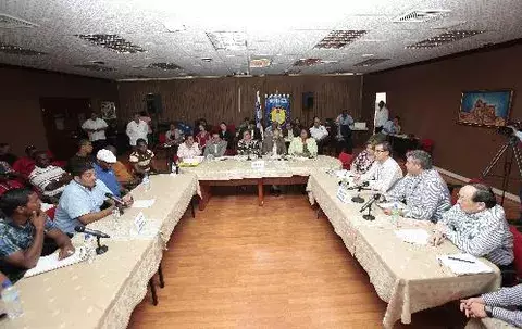 Mañana reanudan negociaciones sobre salario mínimo de obreros del GUPC