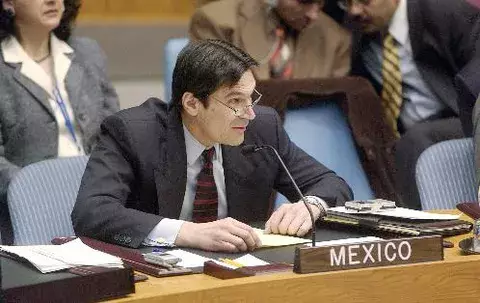 Liberan a embajador mexicano en Venezuela tras breve secuestro