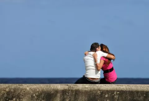 El amor alivia los dolores y aumenta la capacidad creativa