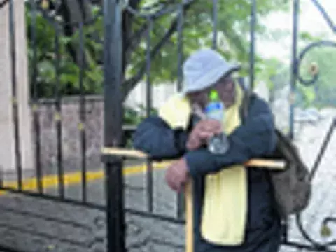 Un muerto y miles de incomunicados en Honduras 