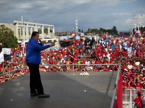Campañas de Chávez y Capriles se intensifican 