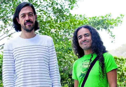 Mantienen diversos proyectos, por separado 