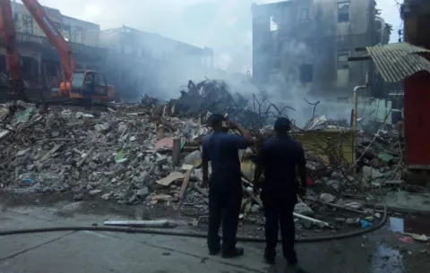Un herido deja uno de dos incendios registrados en la ciudad de Colón
