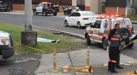 Riña de indigentes termina en tragedia; uno agarró a tijerazos a su contrincante