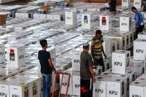 El maratónico proceso electoral en Indonesia deja casi 300 muertos por fatiga