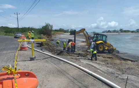 Instalan muro de protección en la zona costera de Punta Chame