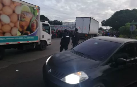 Precaristas exigen que les devuelvan tierras en Las Margaritas de Chepo