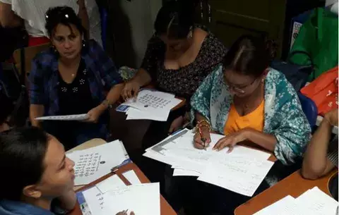 Docentes se capacitan para estudiantes sordos